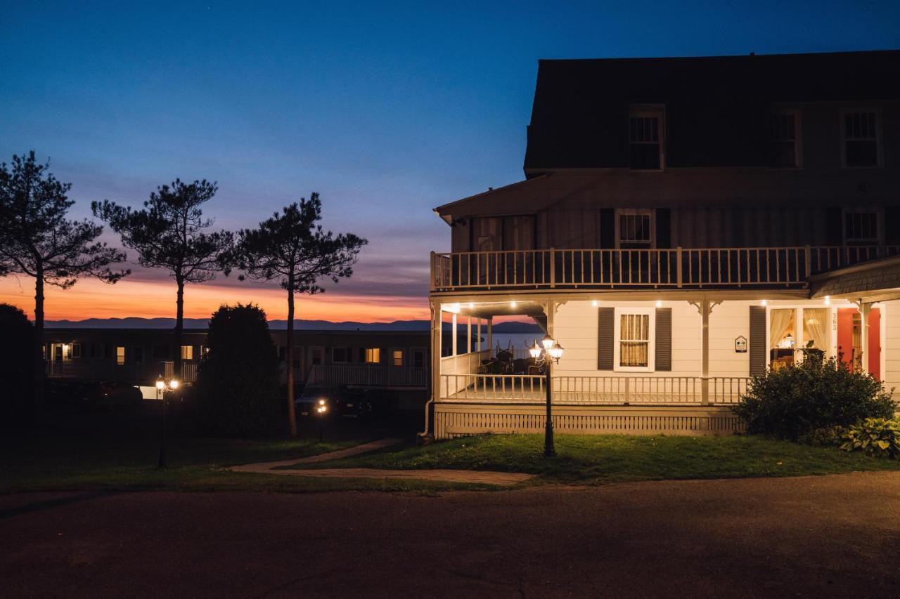 Auberge Sur Mer Notre Dame Du Portage Bagian luar foto