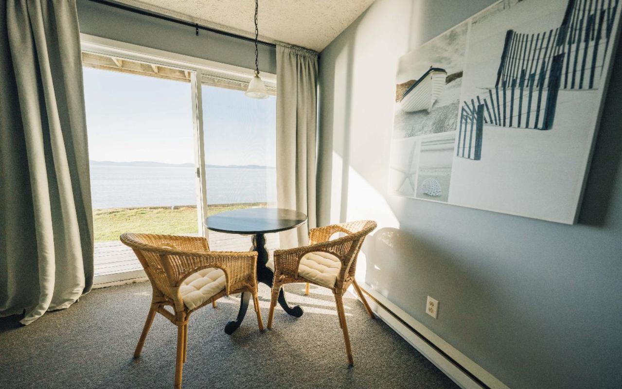 Auberge Sur Mer Notre Dame Du Portage Bagian luar foto
