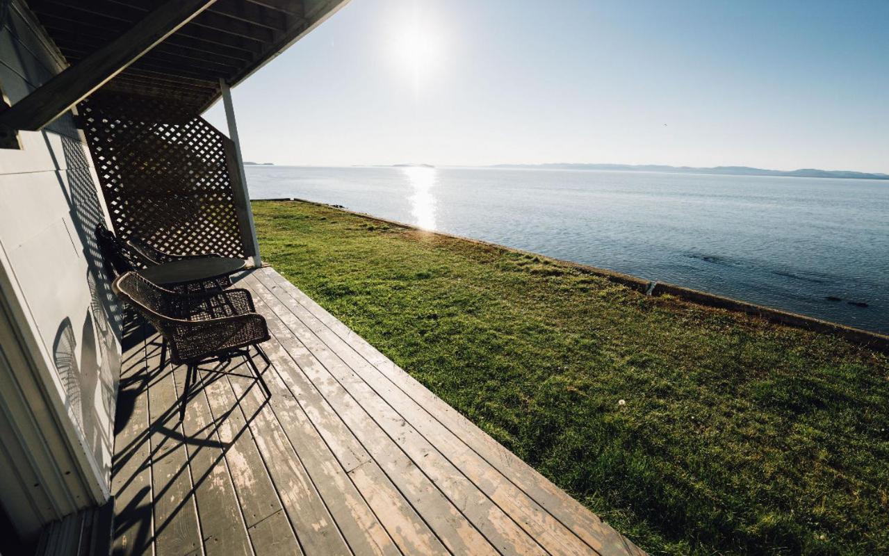 Auberge Sur Mer Notre Dame Du Portage Bagian luar foto