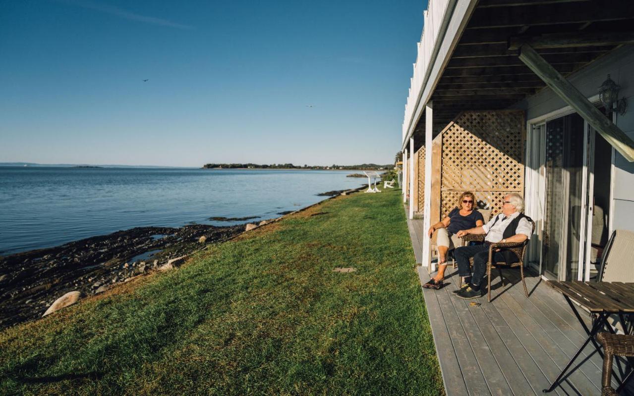 Auberge Sur Mer Notre Dame Du Portage Bagian luar foto
